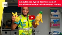Ambulancier Ayoub Kasmi verzamelt knuffeldieren voor zieke kinderen  Borgerhout TV Ambuce  Rescue Team ART
